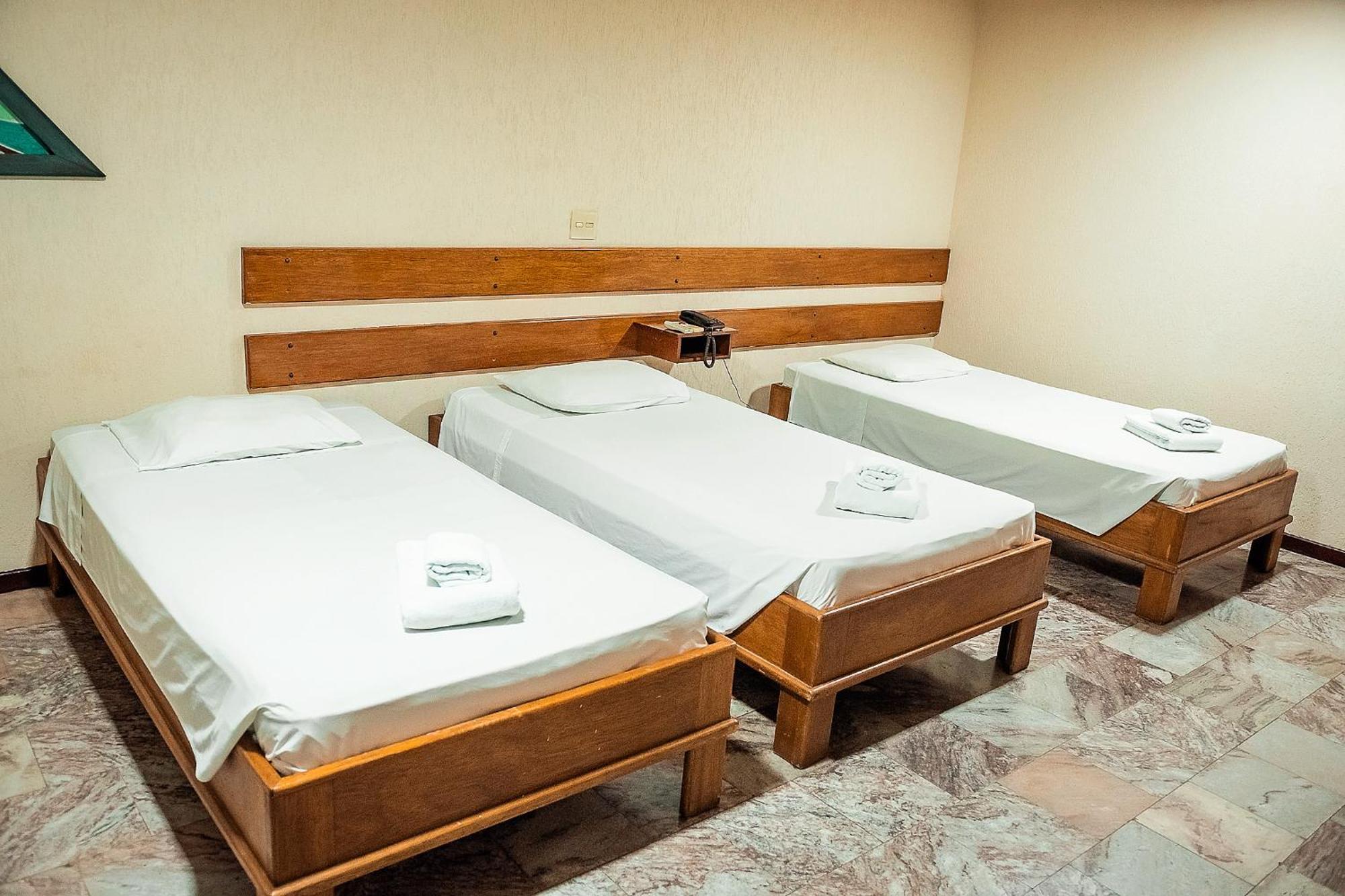 Sakr Hotel Penápolis Εξωτερικό φωτογραφία