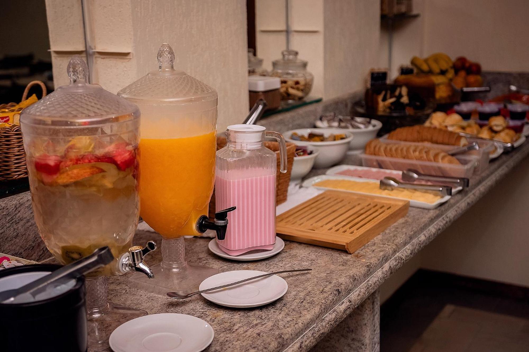 Sakr Hotel Penápolis Εξωτερικό φωτογραφία